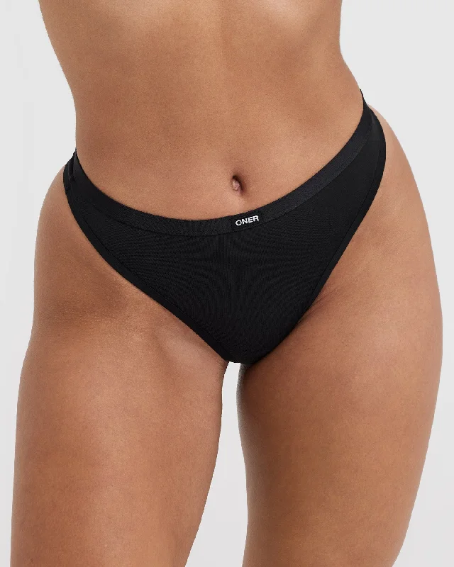 Soft Classic Thong | Black